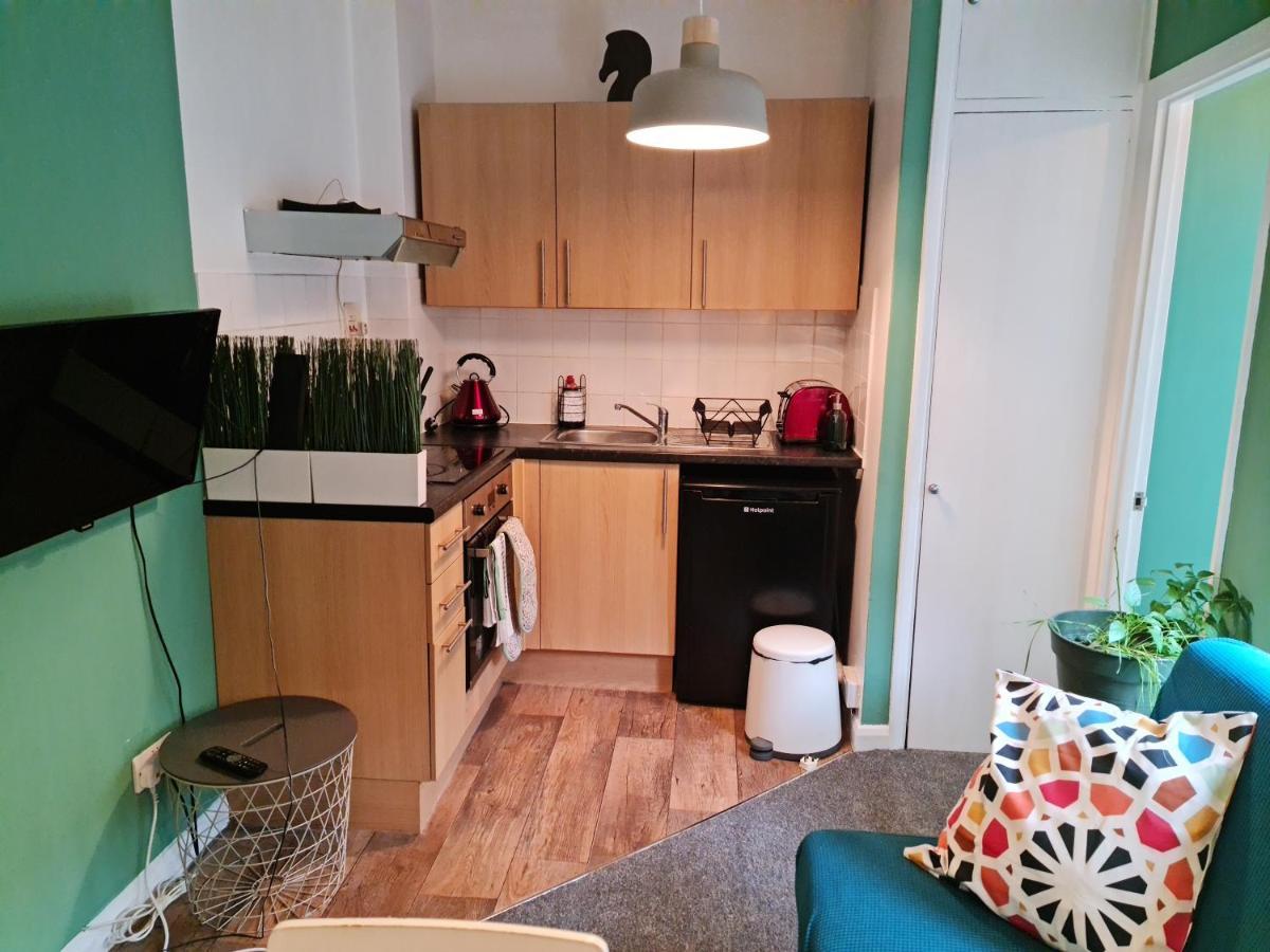 Elegant 1-Bedroom Apartment In Camden Town ロンドン エクステリア 写真