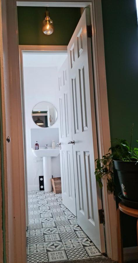 Elegant 1-Bedroom Apartment In Camden Town ロンドン エクステリア 写真
